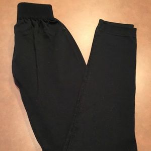 Black women’s leggings OS